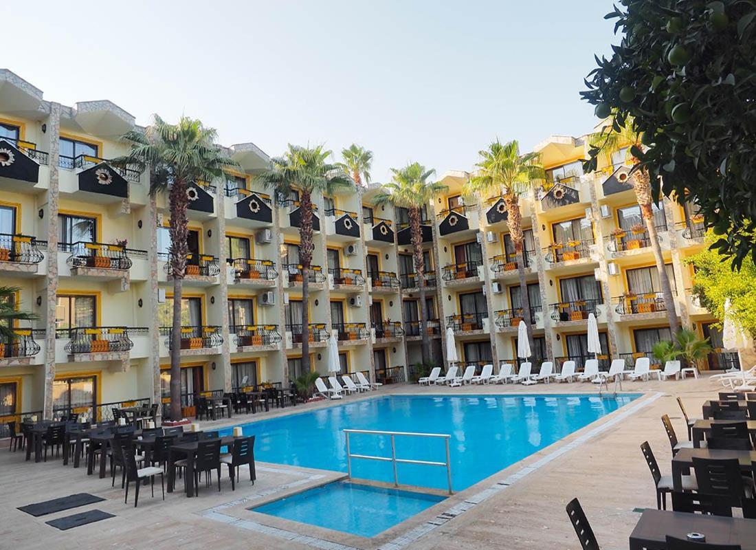 Club Herakles Hotel 凯梅尔 外观 照片
