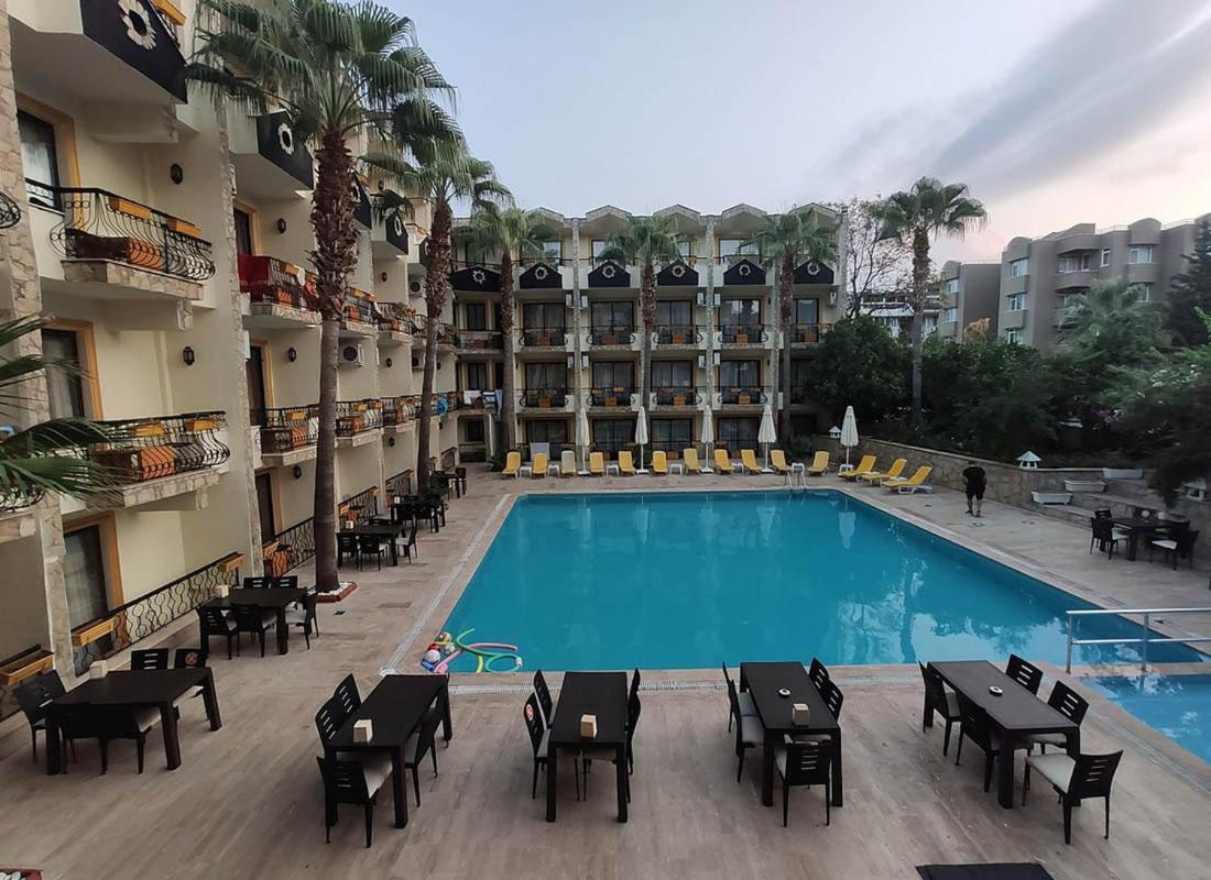Club Herakles Hotel 凯梅尔 外观 照片